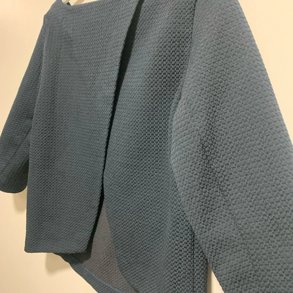 CLUB MONACO Navy 3/4 Sleeve Slit Back Top - Picture 5 of 8